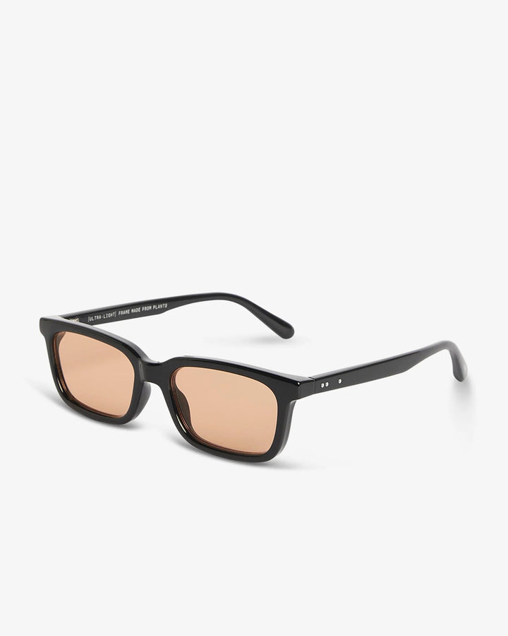 CMB | BLACK AMBER
