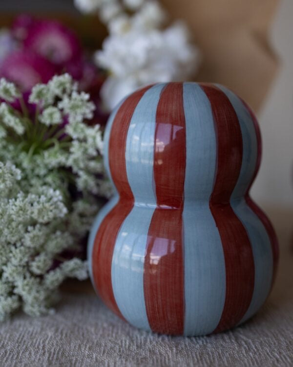 FONDA BURGUNDY PALE BLUE STRIPE VASE