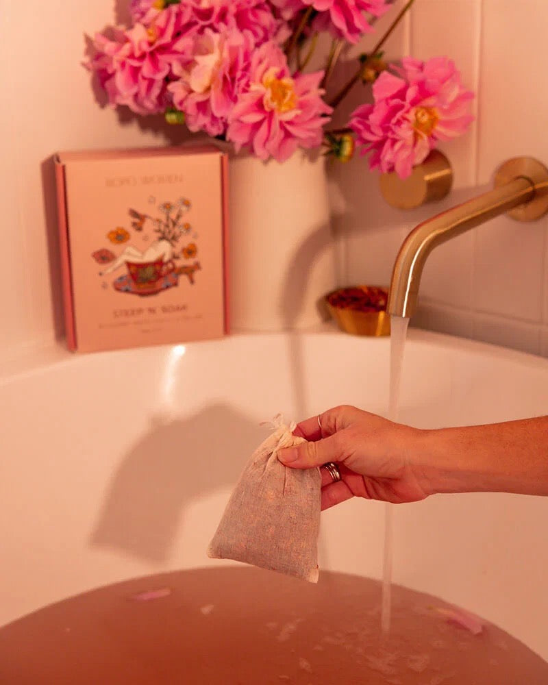 Blushing Bath Tea