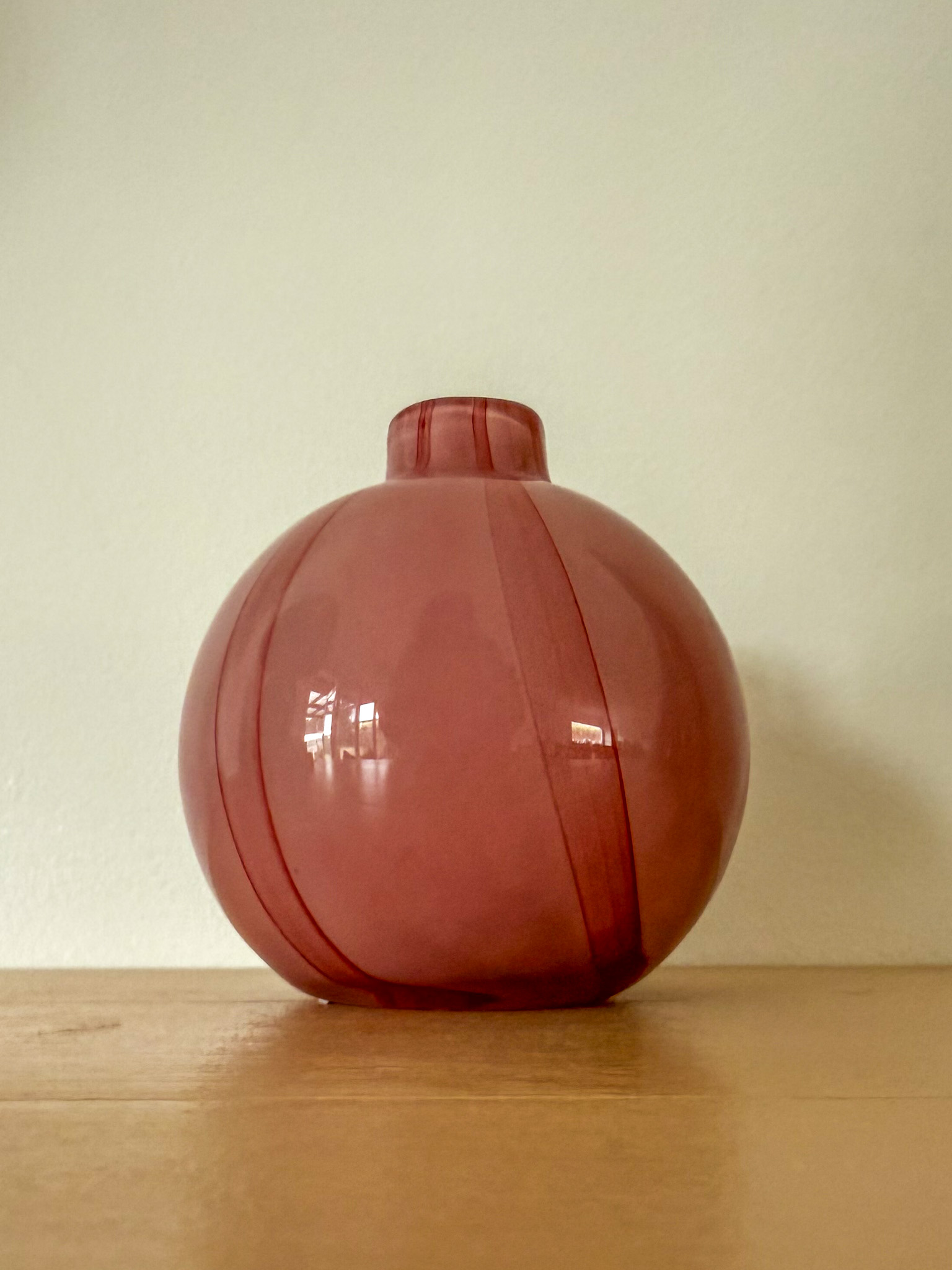 Candy Mini Ball Berry Vase - Image 2